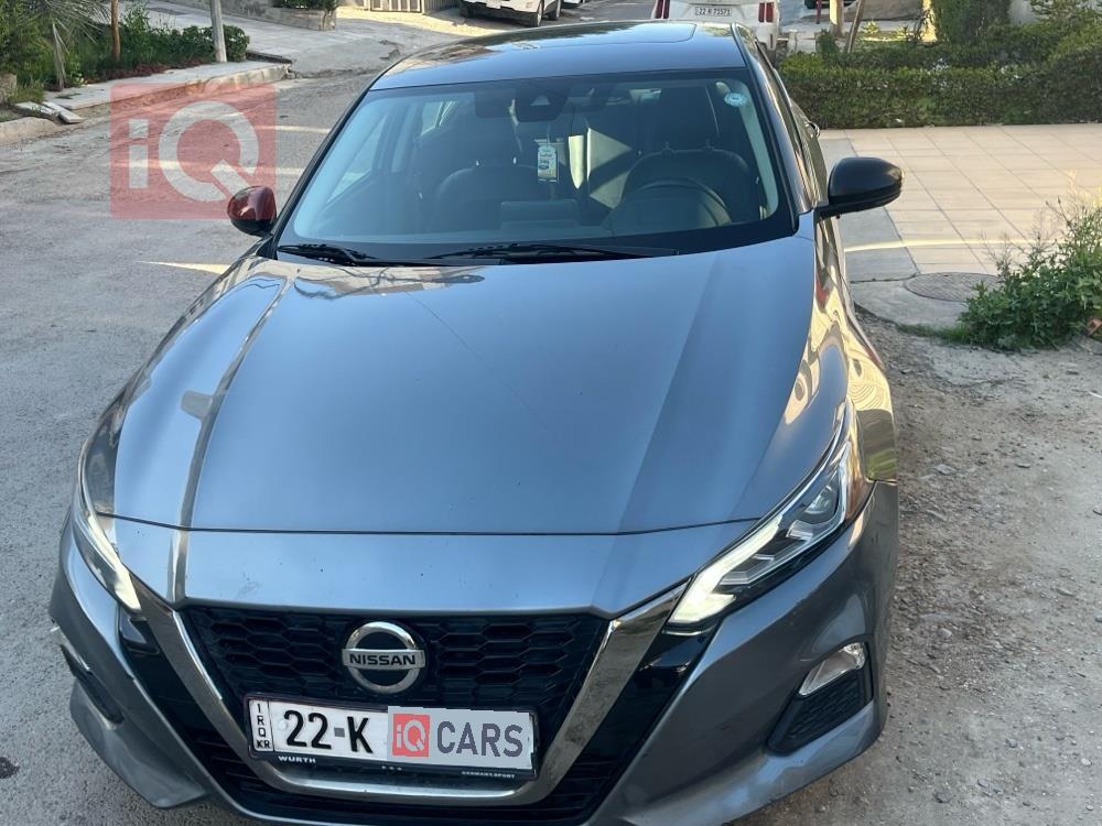 نيسان ألتيما